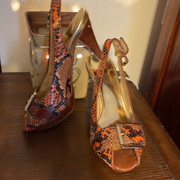 MICHAEL KORS HEELS - Picture 1 of 6